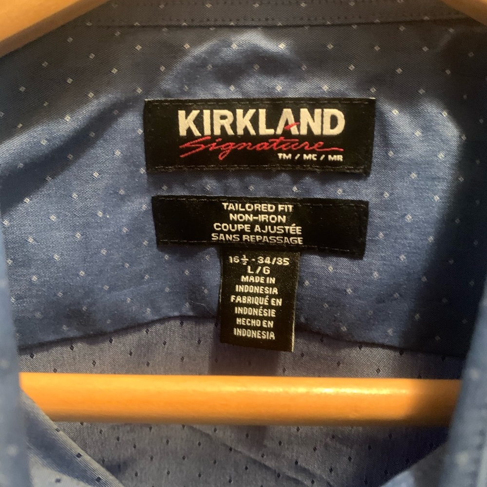 Button down shirts - Picture 3 of 3